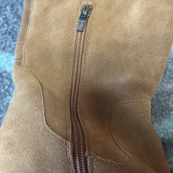 Marc Fisher suede knee high boots. Like new. Soft! 9.5 - Picture 7 of 8